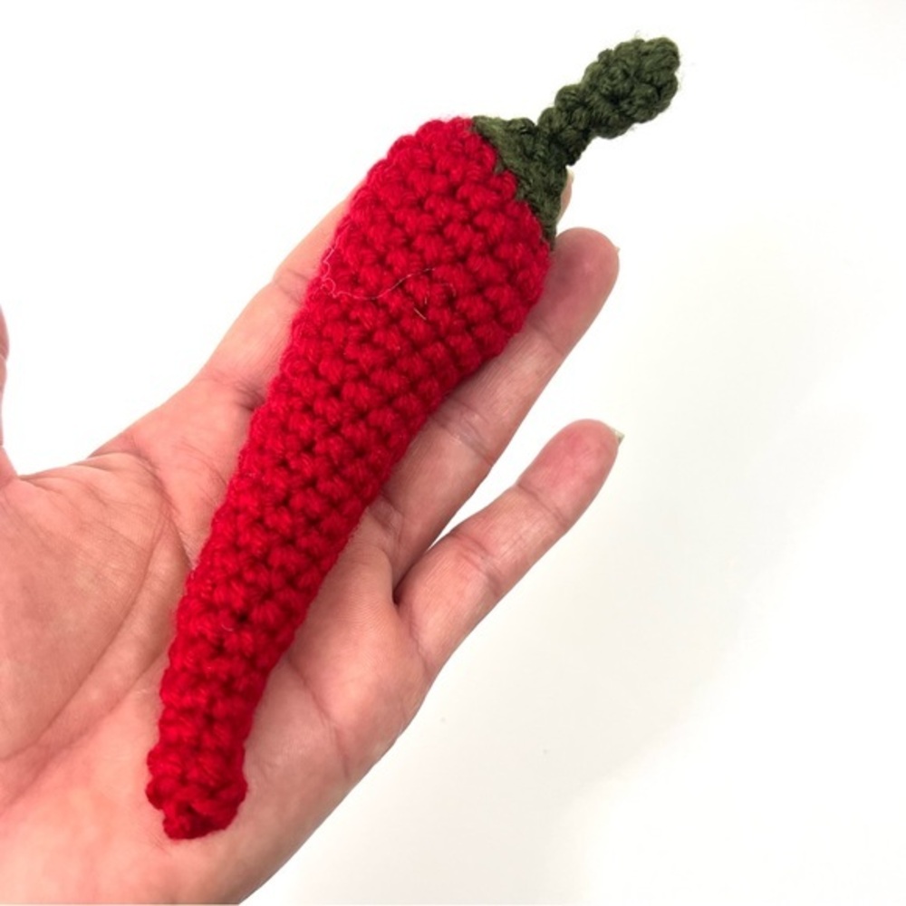 Cat Toy Handmade Catnip Chili Pepper Crocheted Interactive Toys for Cats